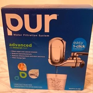 PUR WATER FILTRATION SYSTEM WITH 3 STAGE FILTER, WHITE/CHROME.  BRAND NEW.